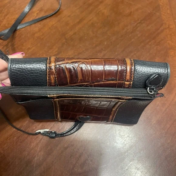 BRIGHTON LEATHERCROC PRINT CROSSBODY BAG ORGANIZER Purse